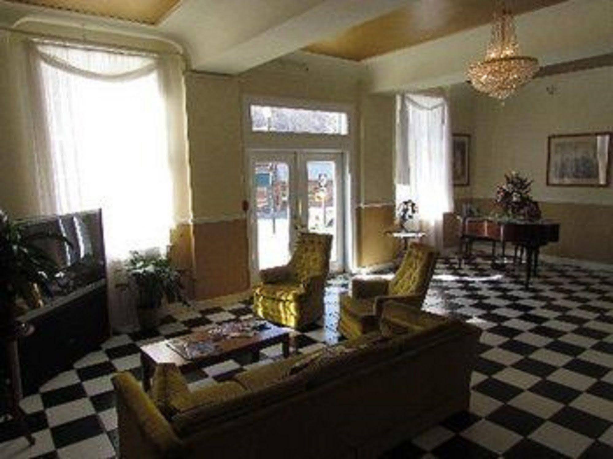 Macarthur Inn Narrows Interno foto